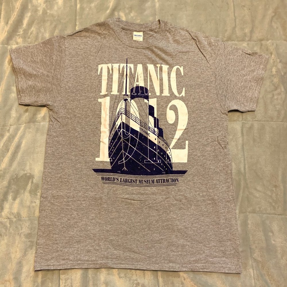Medium Titanic Museum Tourist Tee